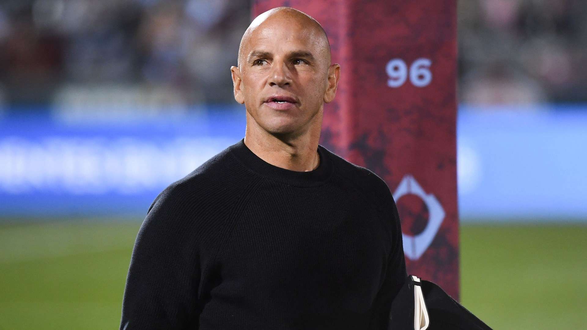 足球文化仍 足球文化仍